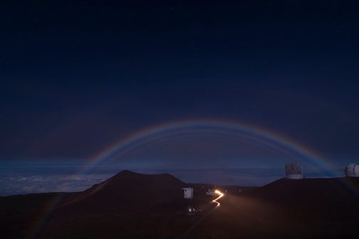 night rainbow at maunakea, hawaii