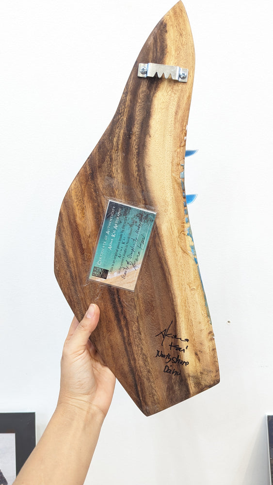
                  
                    wood art monkeypod honu simplicity back
                  
                