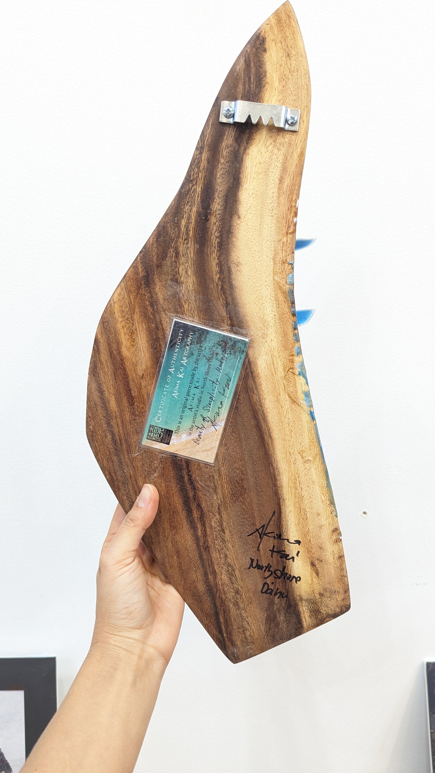 
                  
                    wood art monkeypod honu simplicity back
                  
                